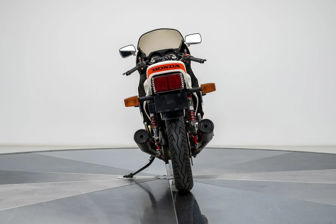 Honda Super Sport: CB750F & CB900F & CB1100F - Image 5 of 31
