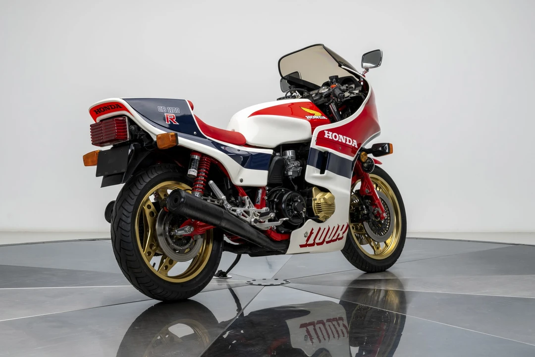 Honda Super Sport: CB750F & CB900F & CB1100F - Image 3 of 31