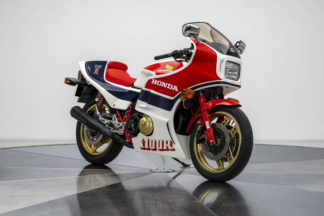 Honda Super Sport: CB750F & CB900F & CB1100F - Image 11 of 31
