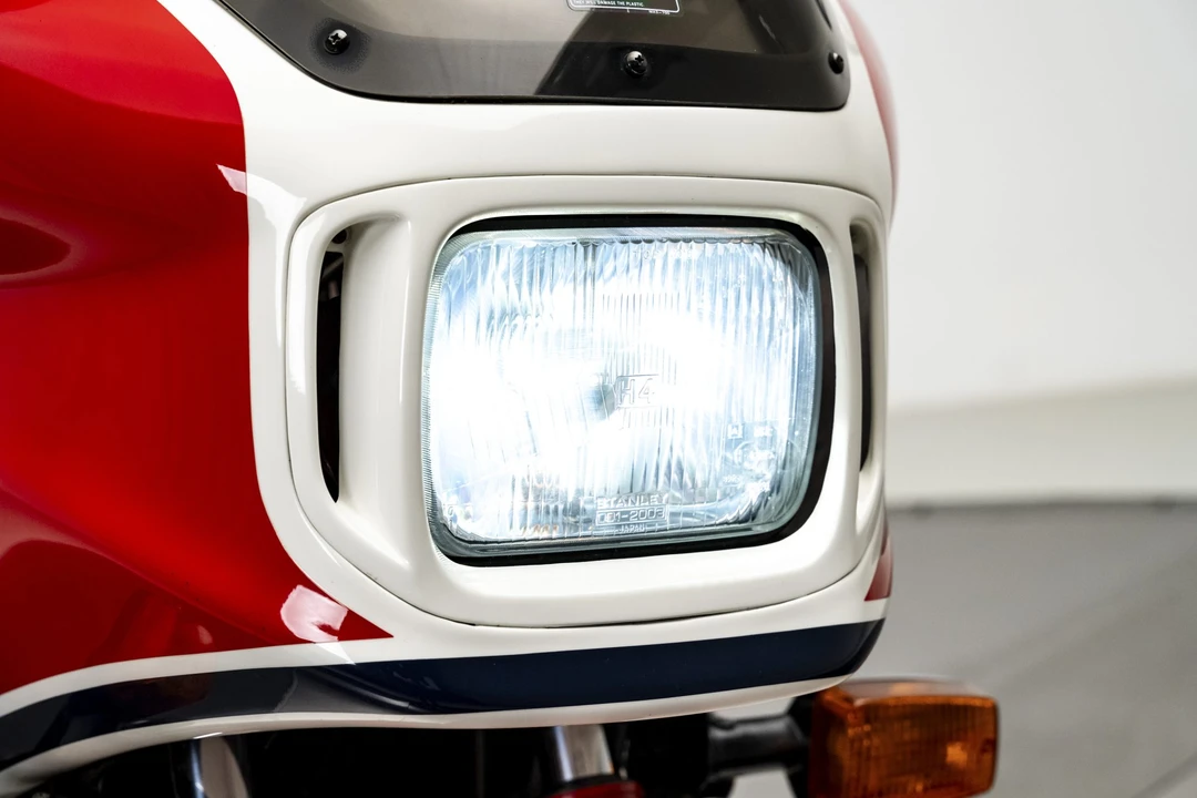 Honda Super Sport: CB750F & CB900F & CB1100F - Image 14 of 31