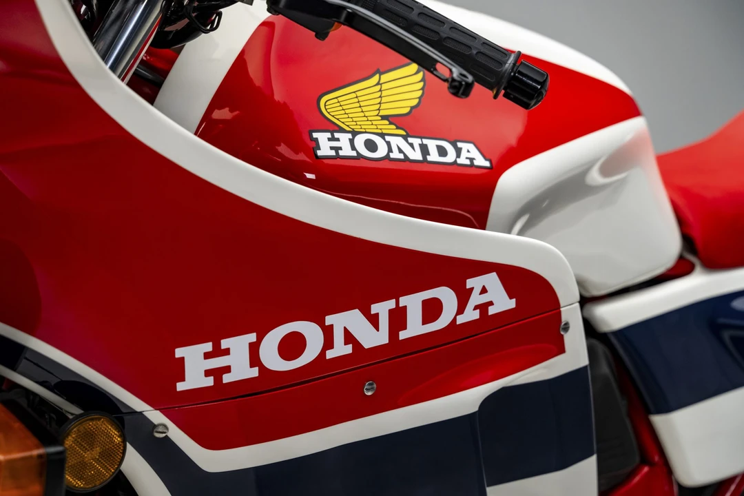 Honda Super Sport: CB750F & CB900F & CB1100F - Image 16 of 31