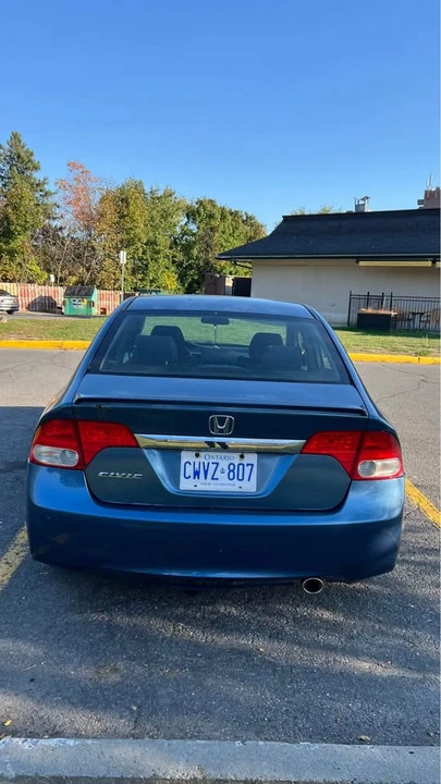 2010 Honda Civic 8th Gen - Image 6 of 9