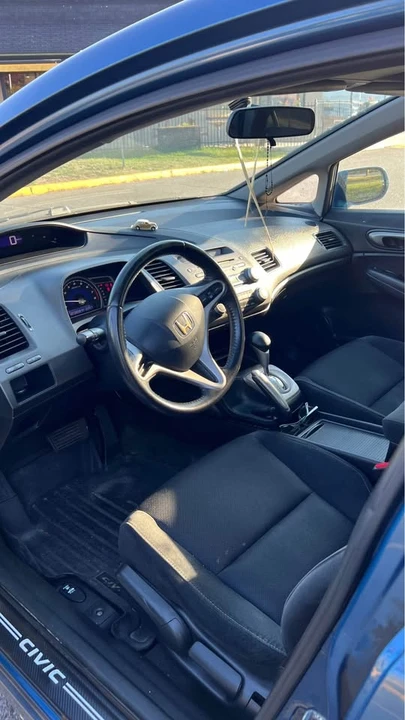 2010 Honda Civic 8th Gen - Image 7 of 9