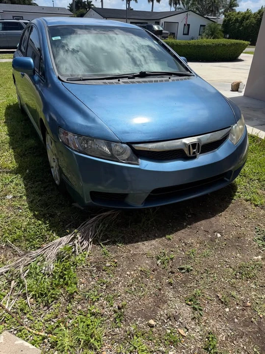 2011 Honda Civic 8th Gen - Image 4 of 7