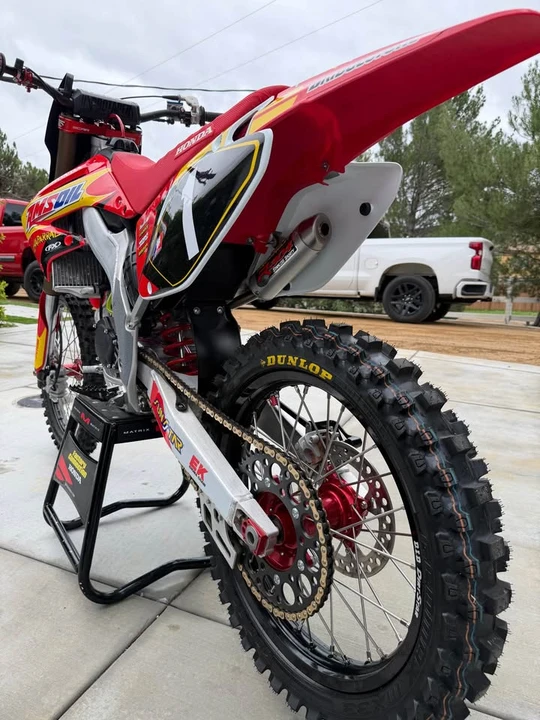 2002 Honda CR - Image 3 of 10
