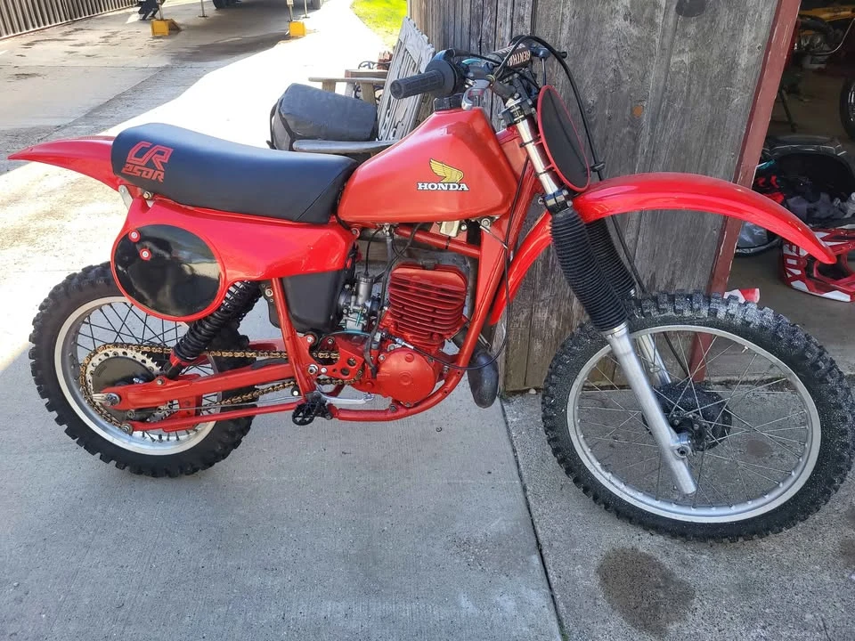 Honda CR - Image 3 of 6