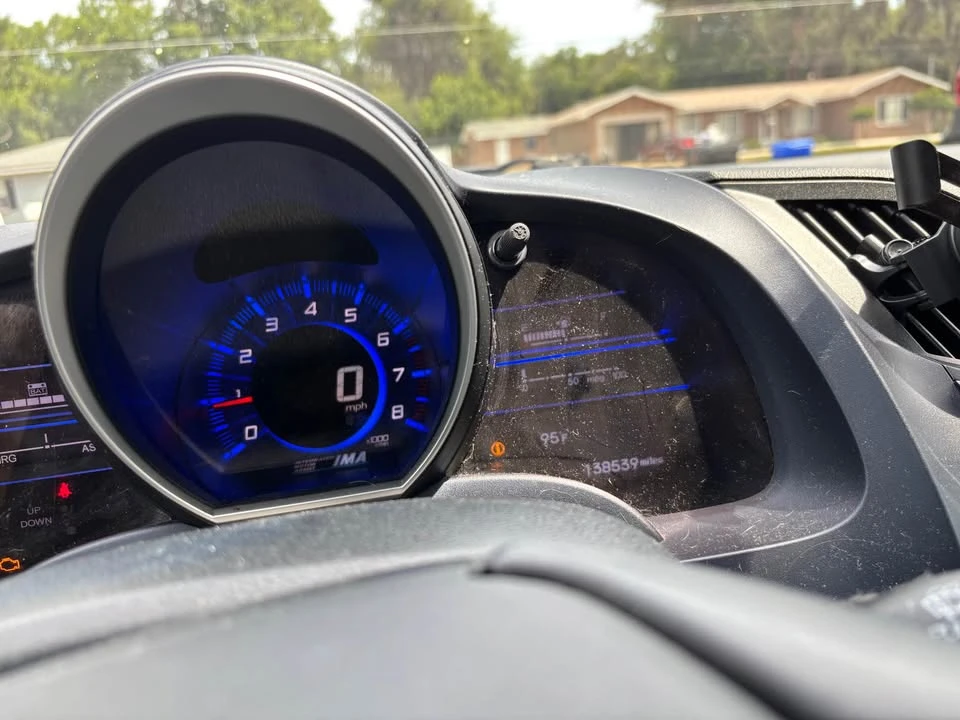 2011 Honda CR-X - Image 10 of 10
