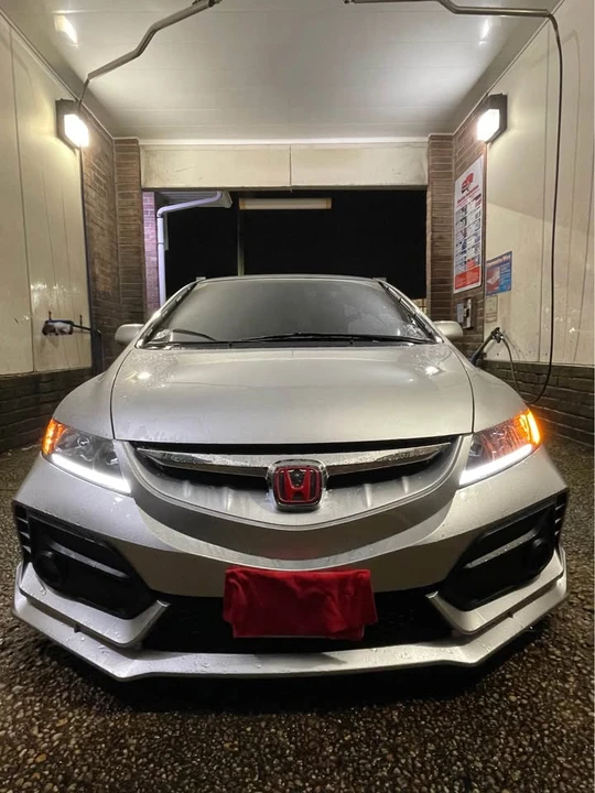 2011 Honda Civic 8th Gen - Image 2 of 10