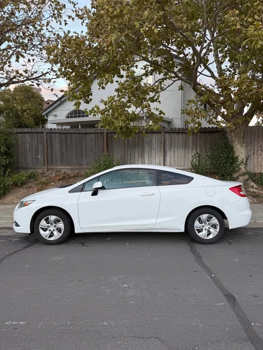 2013 Honda Civic 9th Gen - Image 3 of 6