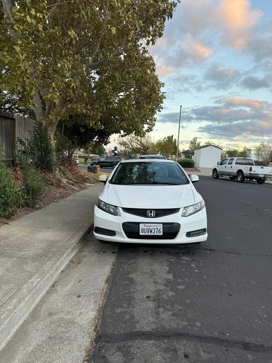 2013 Honda Civic 9th Gen - Image 2 of 6