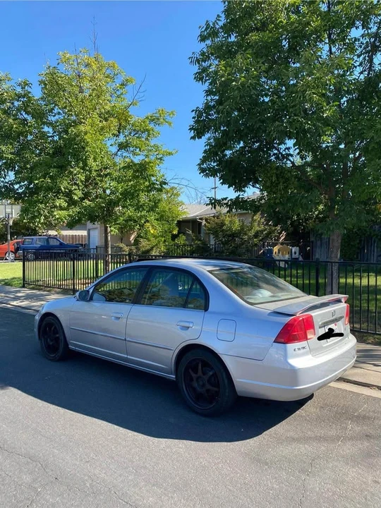 2002 Honda Civic 7th Gen - Image 2 of 4