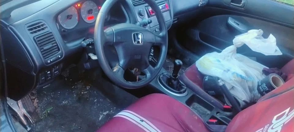 2003 Honda Civic 7th Gen - Image 2 of 7