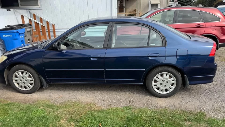 2004 Honda Civic 7th Gen - Image 2 of 10