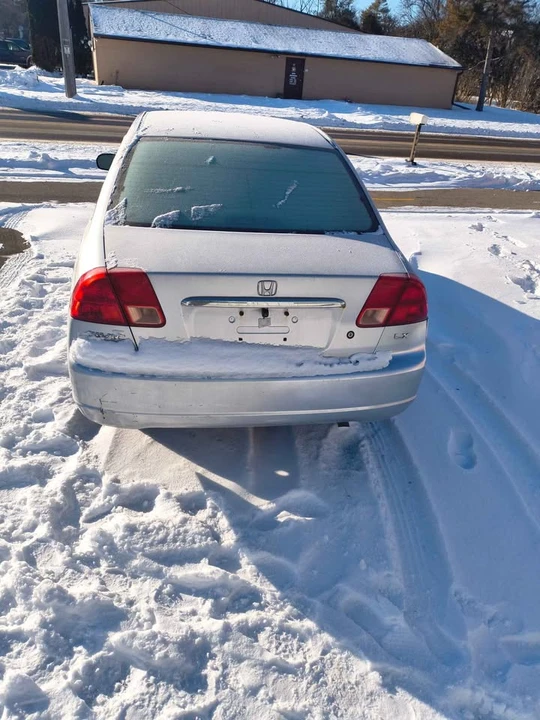 2005 Honda Civic 7th Gen - Image 2 of 7