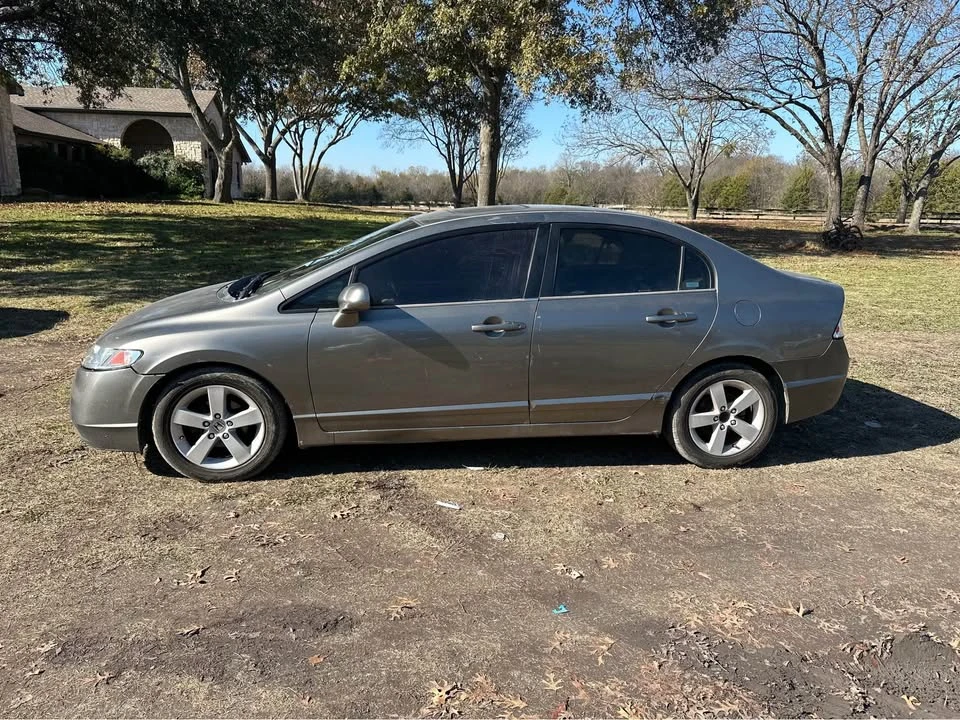 2006 Honda Civic 8th Gen - Image 2 of 5