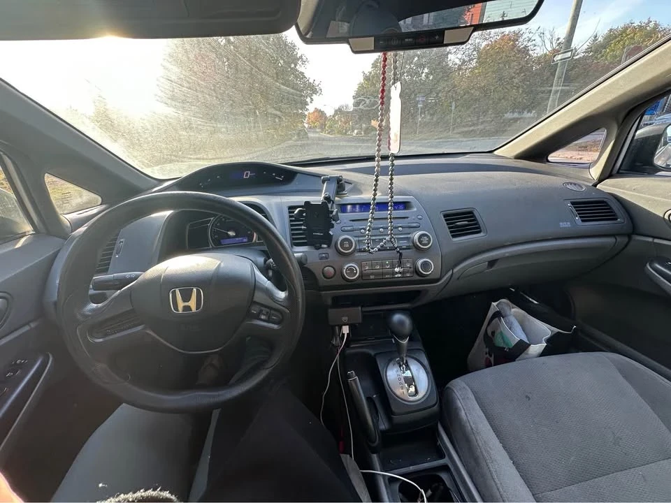 2008 Honda Civic 8th Gen - Image 2 of 8