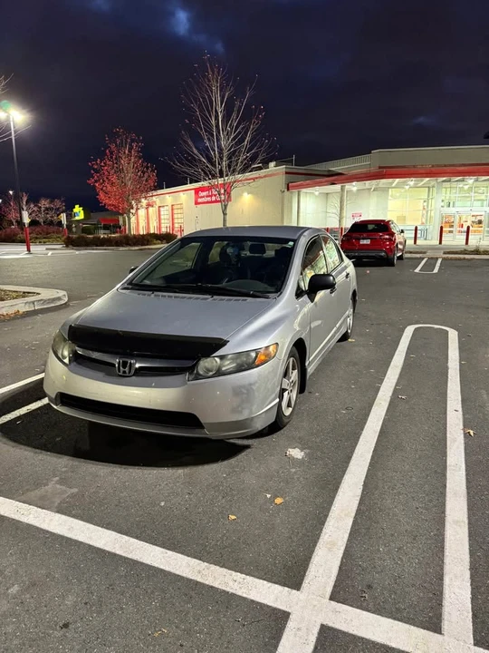 2008 Honda Civic 8th Gen - Image 2 of 6