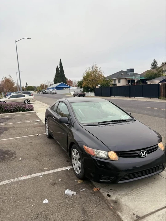 2008 Honda Civic 8th Gen - Image 2 of 10