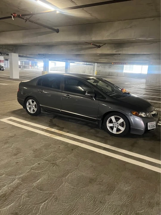 2009 Honda Civic 8th Gen - Image 4 of 4