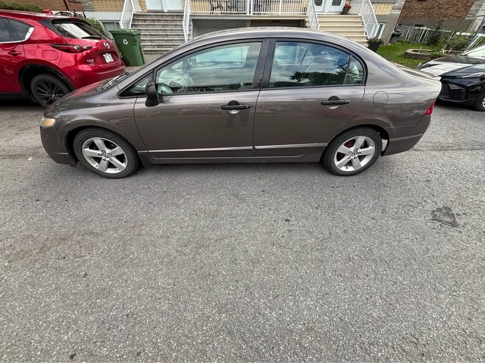 2010 Honda Civic 8th Gen - Image 6 of 8