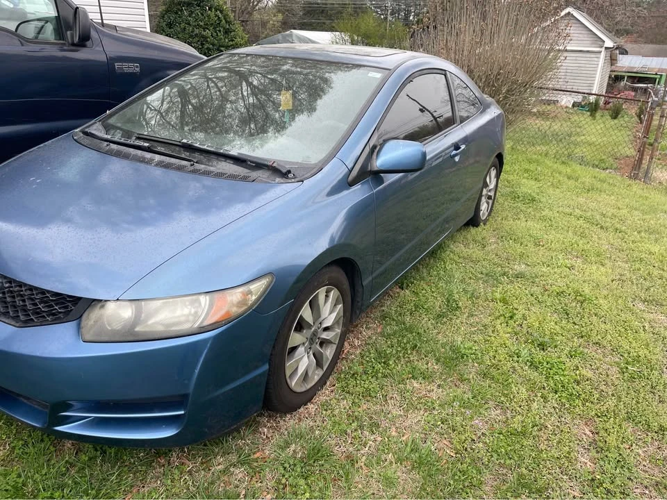 2011 Honda Civic 8th Gen - Image 2 of 6