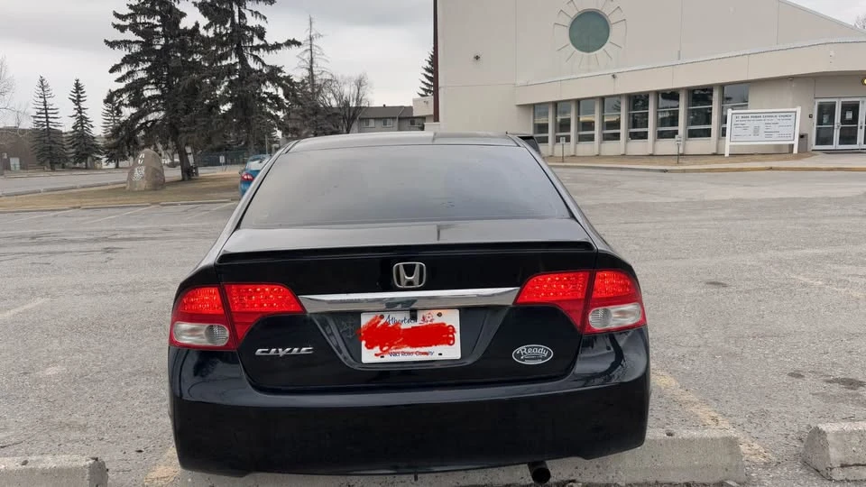 2011 Honda Civic 8th Gen - Image 8 of 10