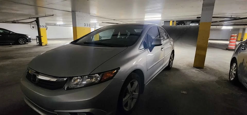 2012 Honda Civic 9th Gen - Image 2 of 2