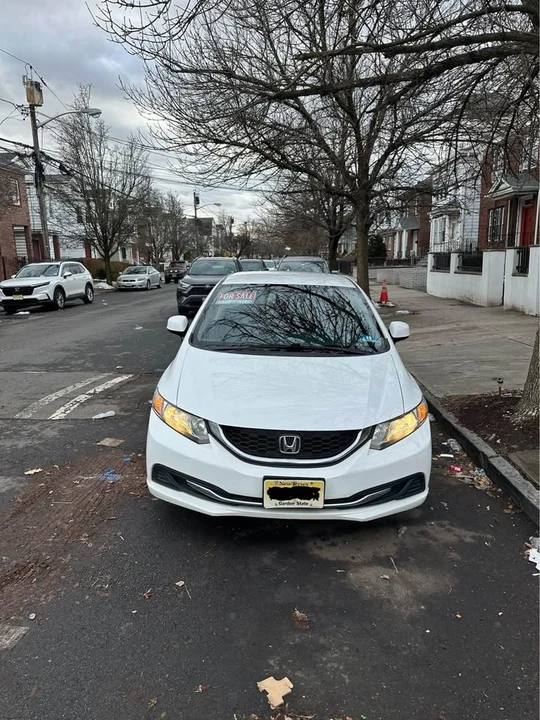 2013 Honda Civic 9th Gen - Image 2 of 10