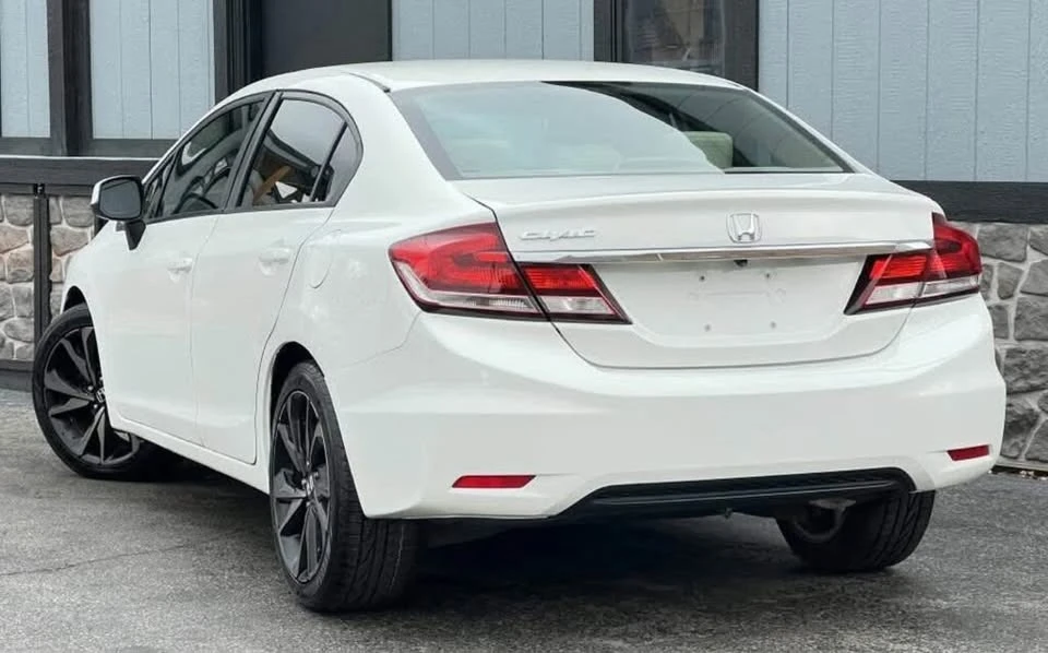2013 Honda Civic 9th Gen - Image 5 of 10