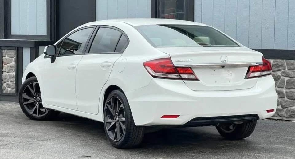 2013 Honda Civic 9th Gen - Image 4 of 10
