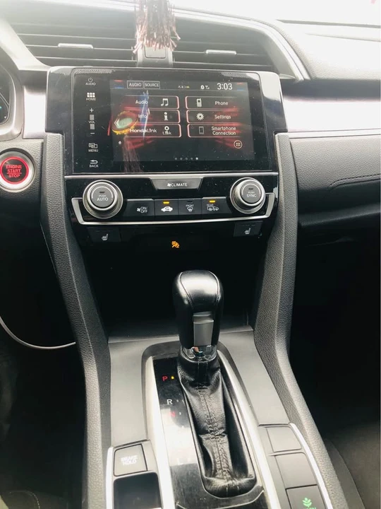 2017 Honda Civic 10th Gen - Image 8 of 10