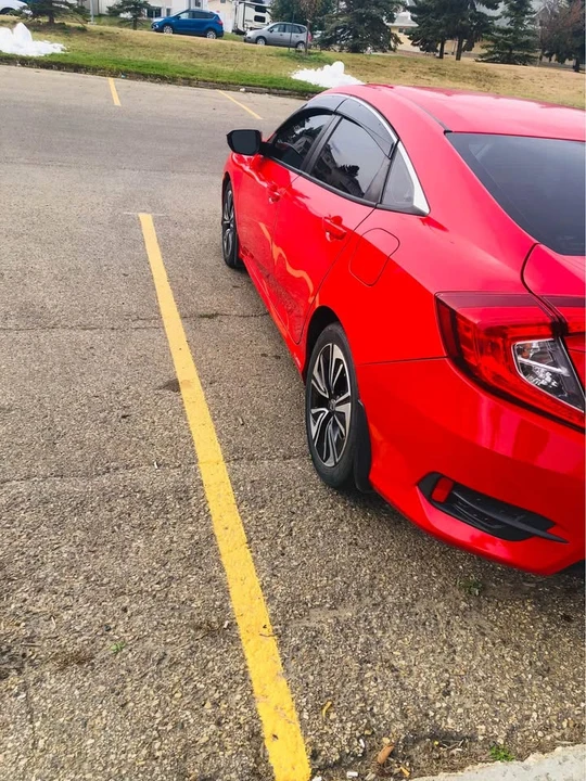 2017 Honda Civic 10th Gen - Image 3 of 10