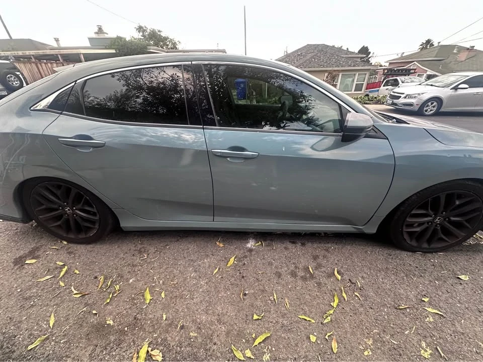 2017 Honda Civic 10th Gen - Image 2 of 4