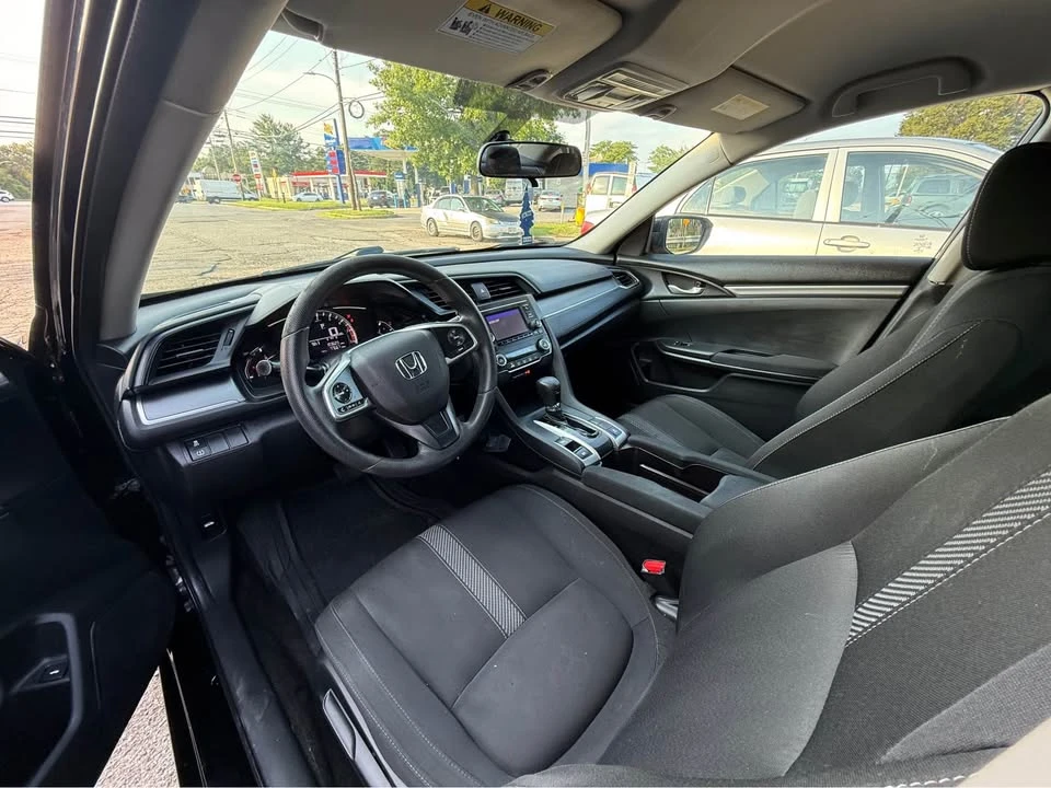 2018 Honda Civic 10th Gen - Image 7 of 10