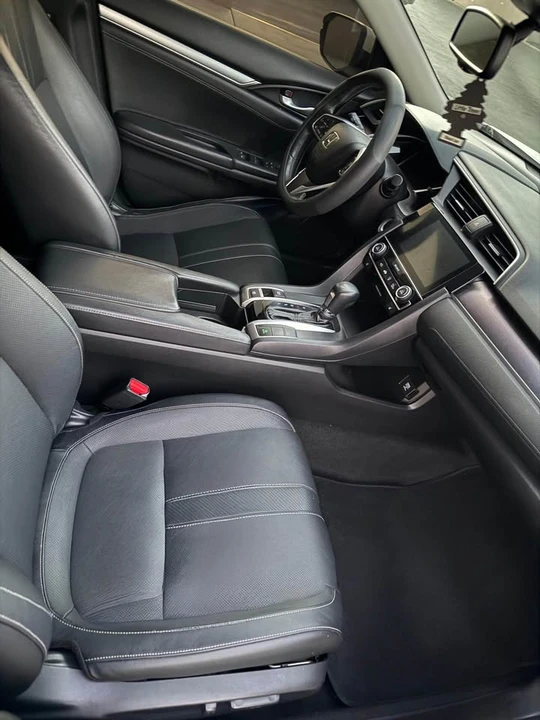 2018 Honda Civic 10th Gen - Image 4 of 5
