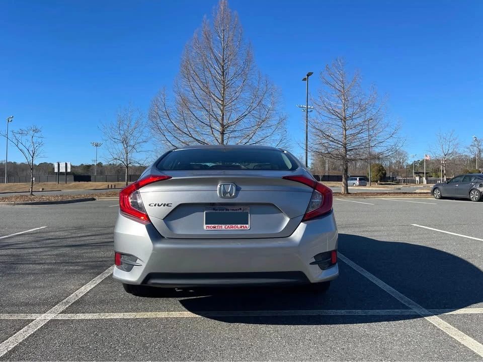 2016 Honda Civic 10th Gen - Image 2 of 9