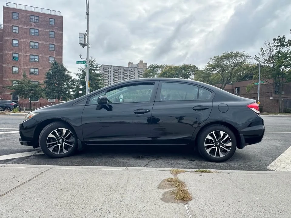 2014 Honda Civic 9th Gen - Image 6 of 8