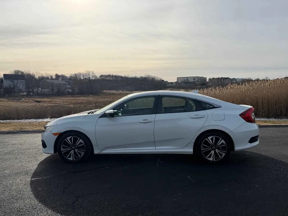 2015 Honda Civic 9th Gen - Image 5 of 10