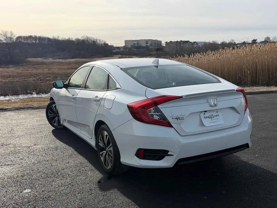 2015 Honda Civic 9th Gen - Image 4 of 10