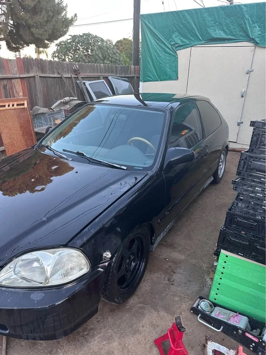 Honda Civic - Image 4 of 4