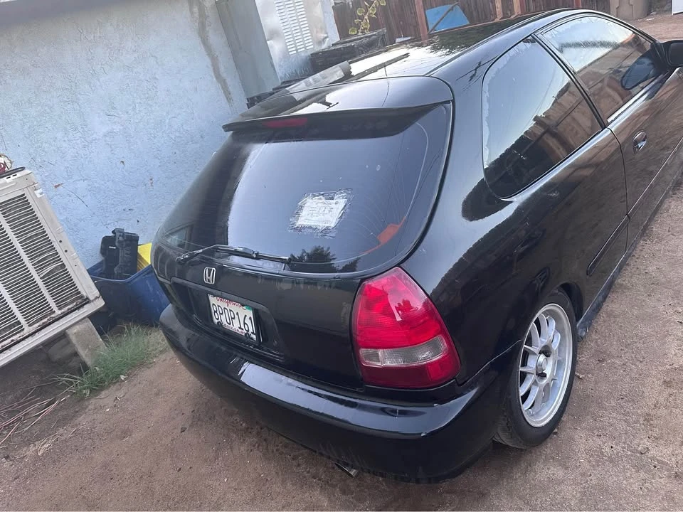 Honda Civic - Image 2 of 4