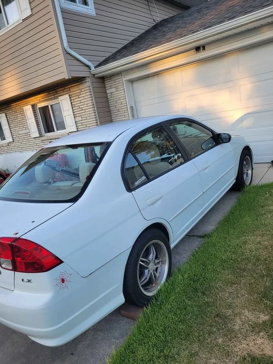 2005 Honda Civic 7th Gen - Image 4 of 4