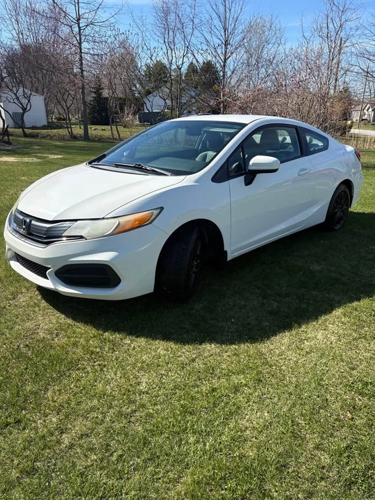 2014 Honda Civic 9th Gen - Image 2 of 9