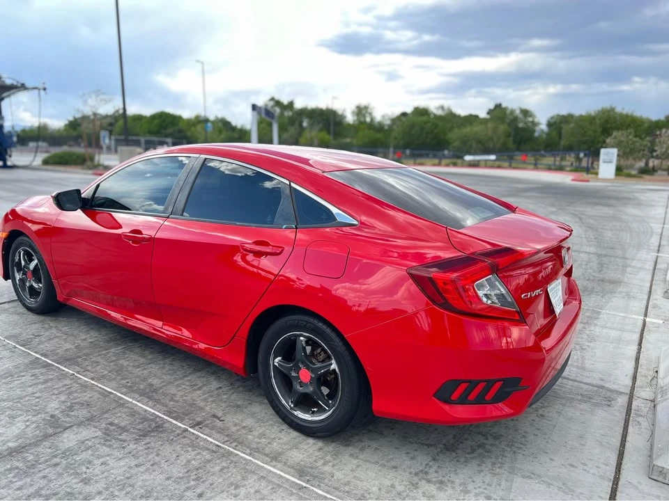 2016 Honda Civic - Image 5 of 10