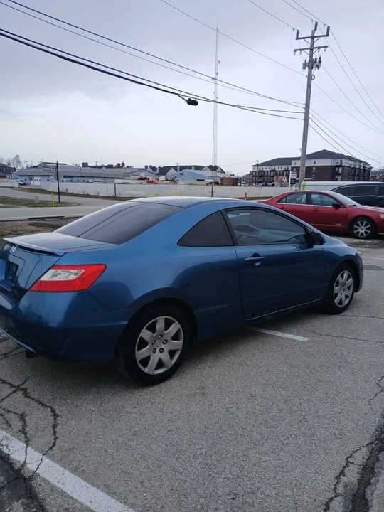 2011 Honda Civic 8th Gen - Image 3 of 10