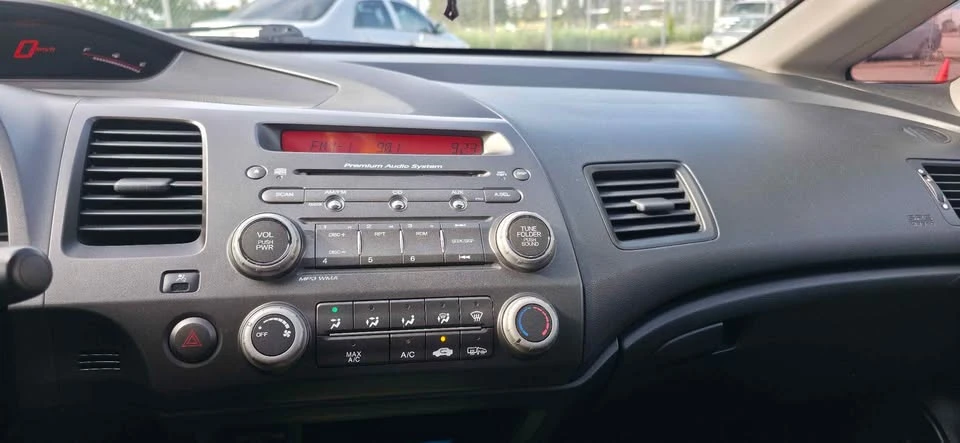2011 Honda Civic Si 8th Gen - Image 8 of 10