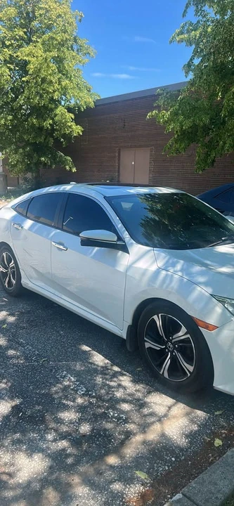 2017 Honda Civic 10th Gen - Image 4 of 6