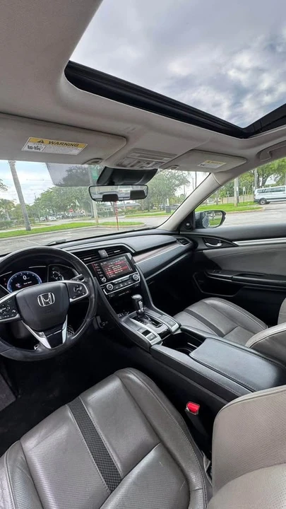2018 Honda Civic 10th Gen - Image 7 of 10