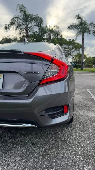 2018 Honda Civic 10th Gen - Image 3 of 10