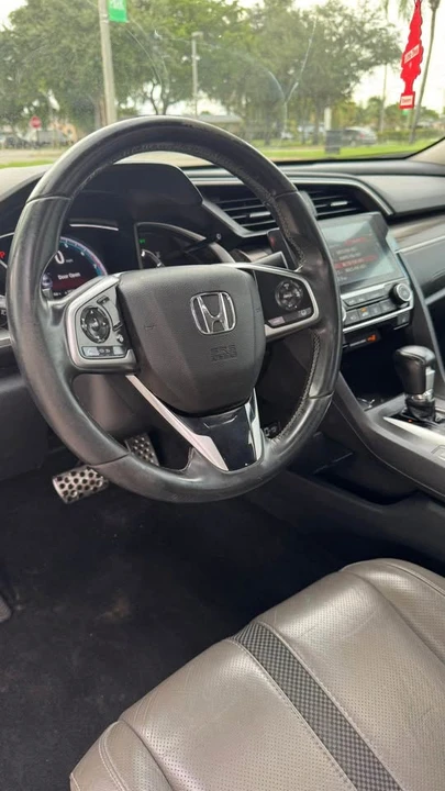 2018 Honda Civic 10th Gen - Image 10 of 10